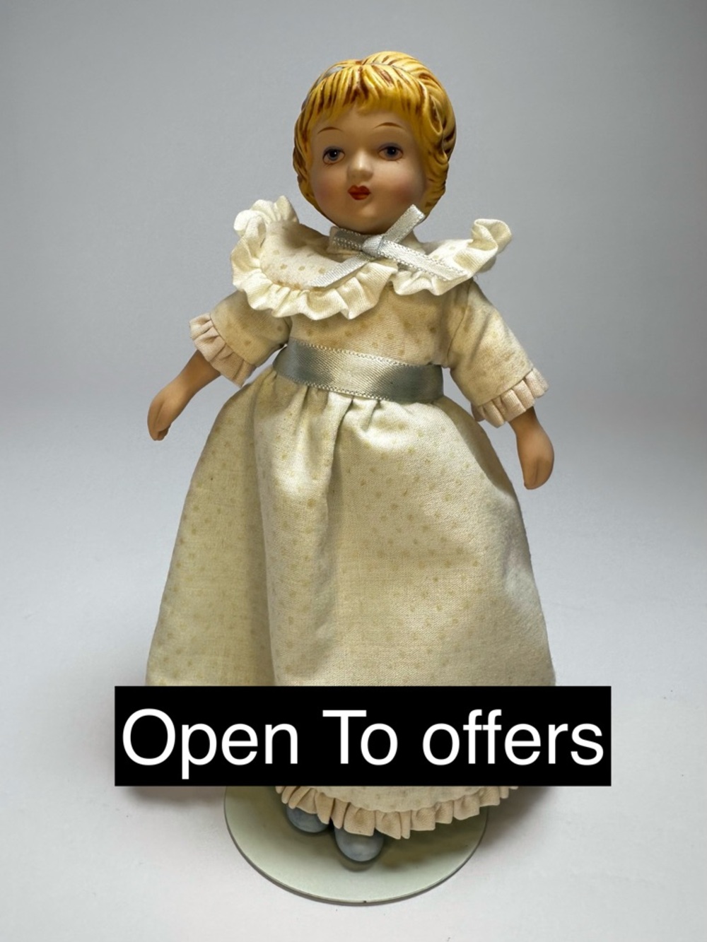 🌸 Vintage Avon Porcelain Doll | 1980s Avon Collectible | Victorian Style Dress
